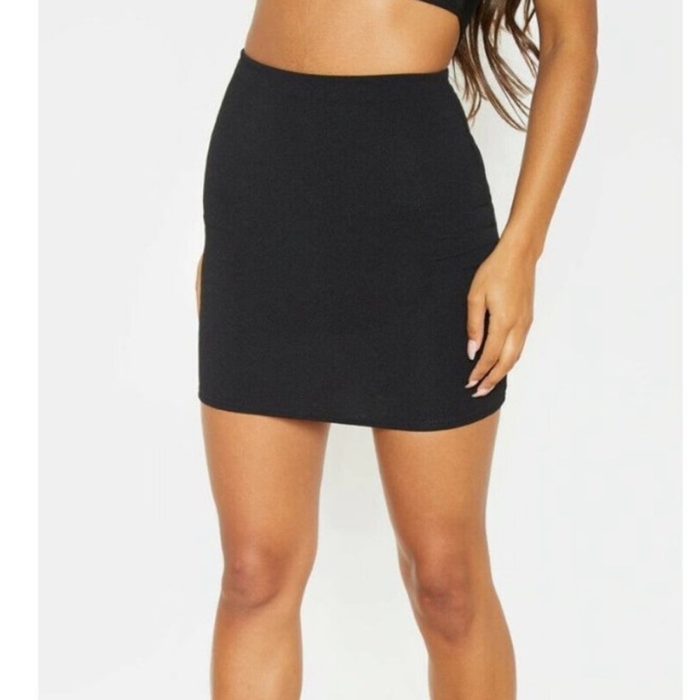 Active USA Solid Black Stretch Fitted Mini Skirt Women’s Size Large New w/ tags!